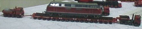 Modellbau - Transport einer Diesellokomotive - Copyright: www.olli80.de
