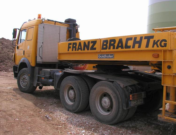 Franz Bracht Heckaufbau MB SK 2653