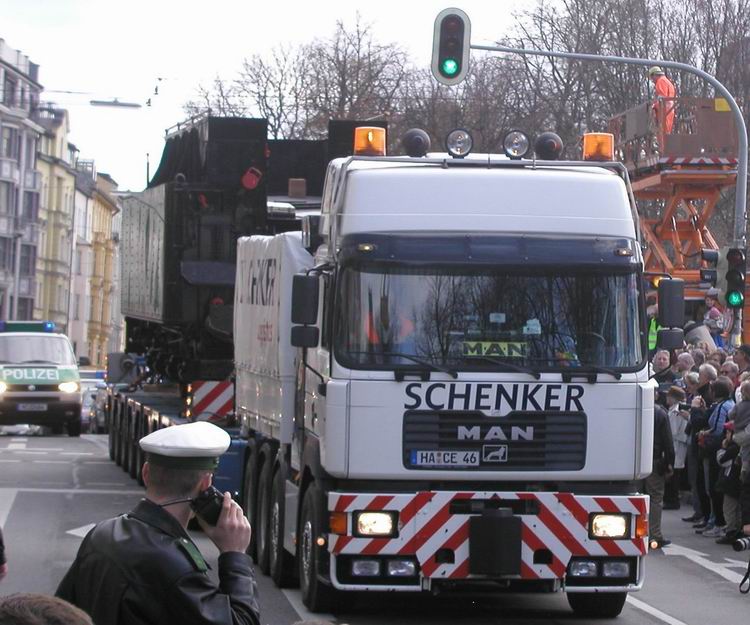 MAN FE 460 Schenker mit Tender der S3/6 - Copyright: www.olli80.de