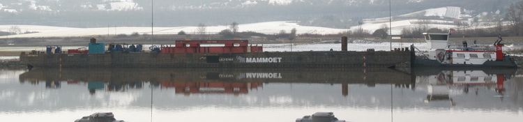 Mammoet Ponton Zeevang mit Schubschiff Alaska