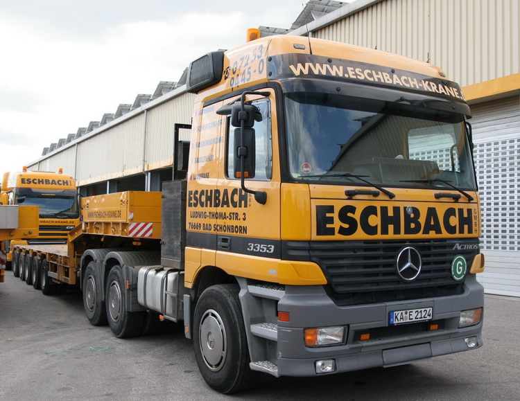 Eschbach Mercedes Actros 3353 - Copyright: www.olli80.de