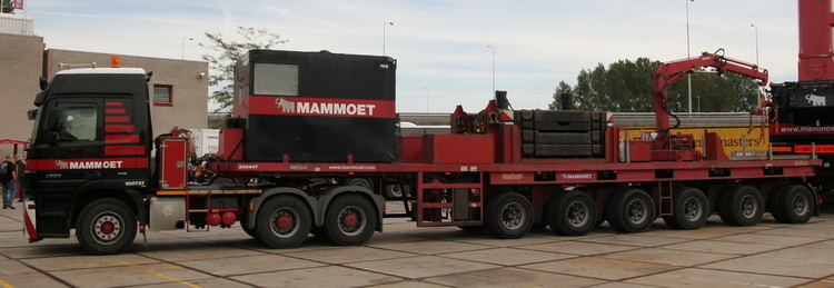 Mammoet LTM 1250 Begleitfahrzeug - Copyright: www.olli80.de