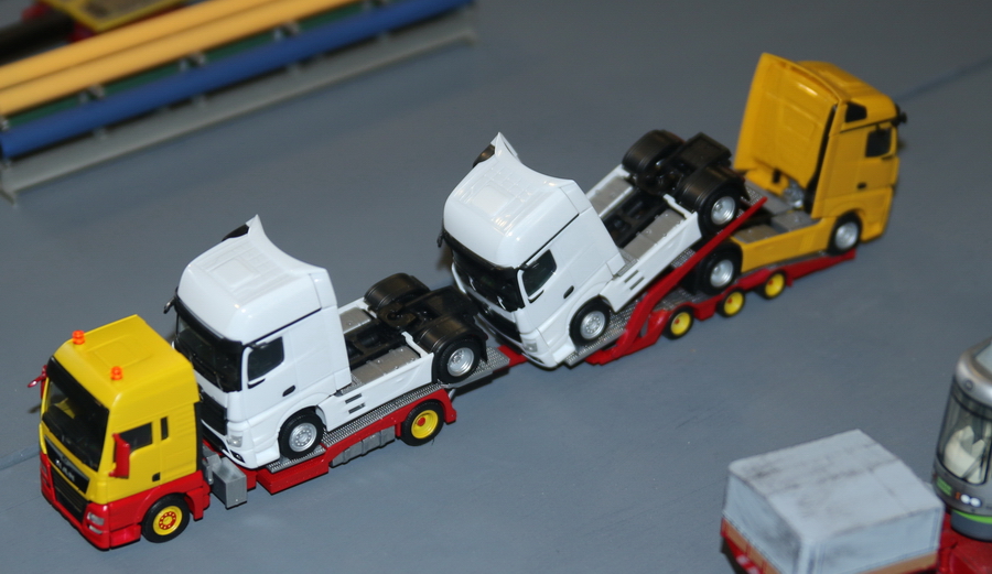 Andreas Schulze: LKW-Transporter - Copyright: www.olli80.de