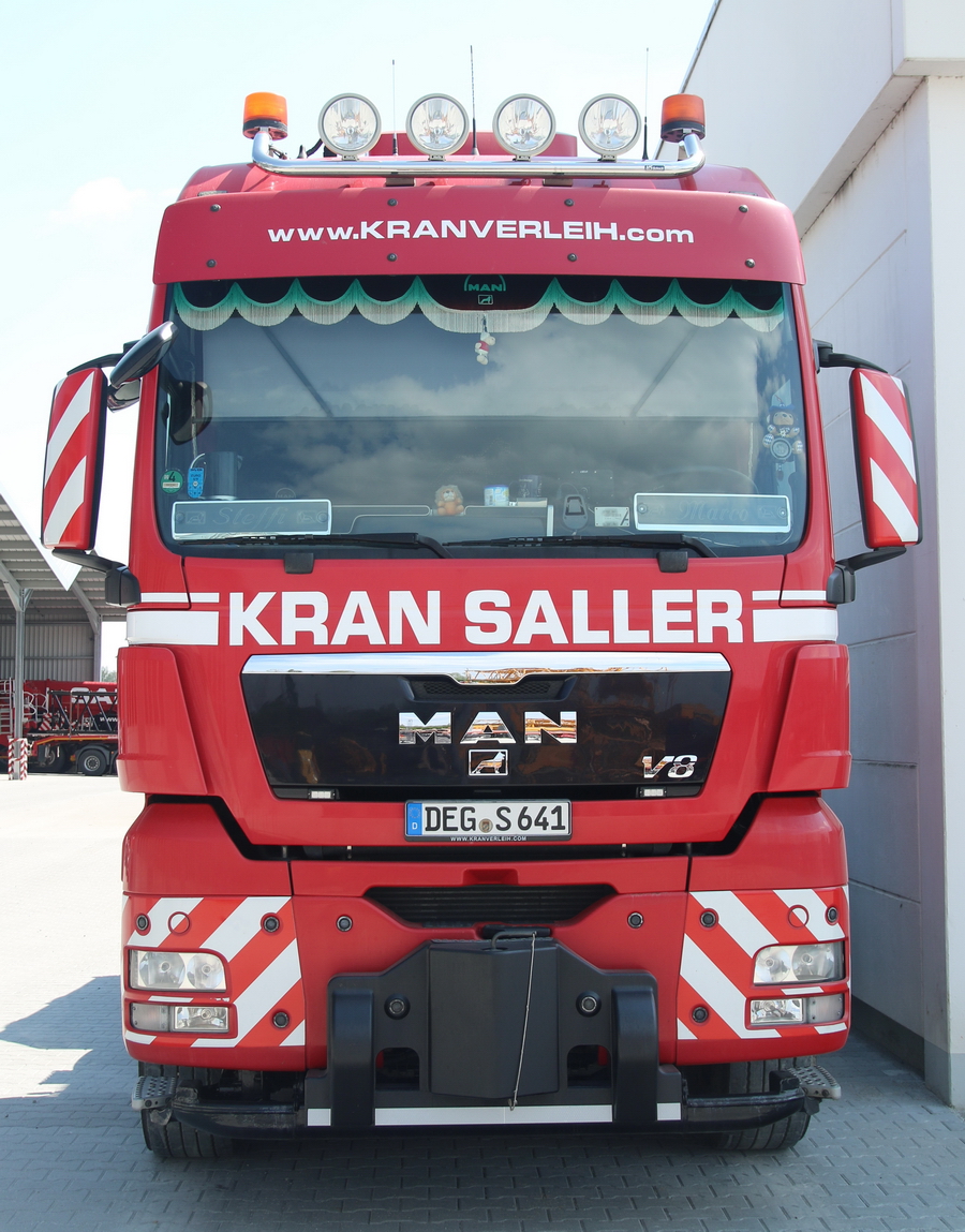 Kran Saller MAN TGX 41.680 Red Mammut - Copyright: www.olli80.de