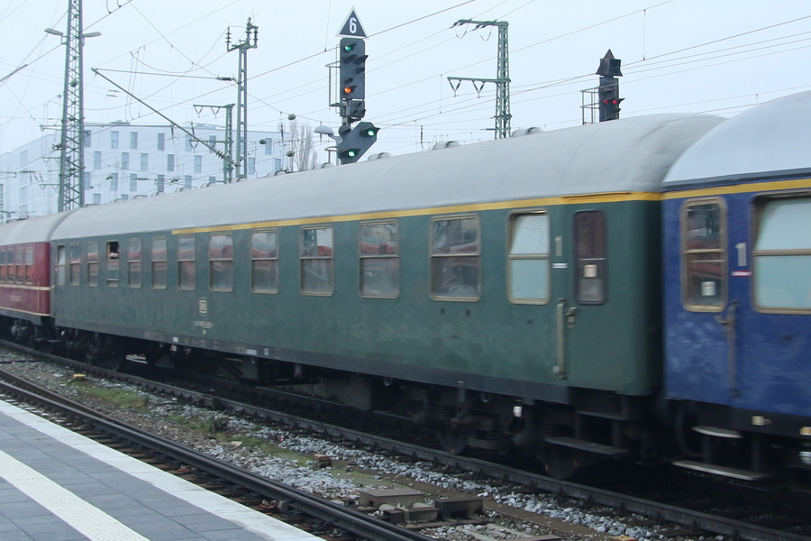 Personenwagen 1. und 2. Klasse - Copyright: www.olli80.de