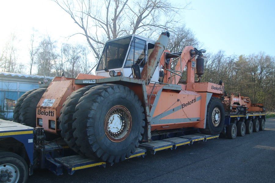 Belotti Containerstapler - Copyright: www.olli80.de