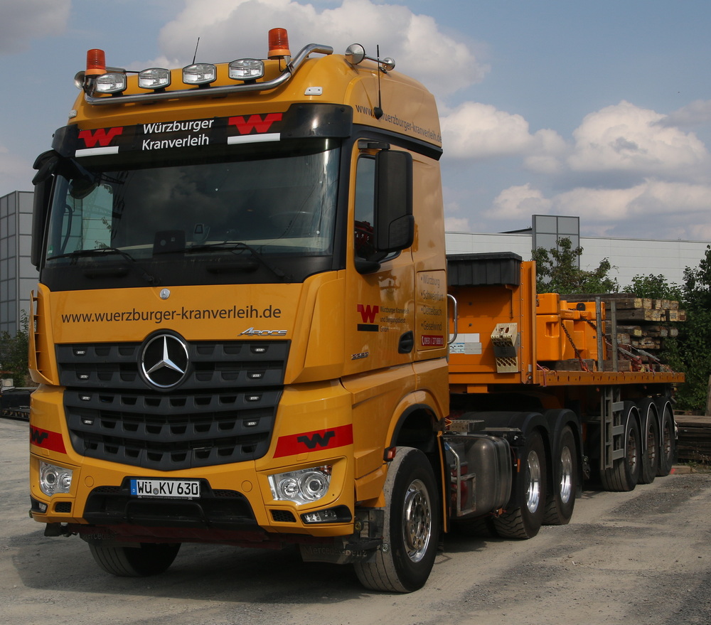 Würzburger Kranverleih MB Arocs 3363 - Copyright: www.olli80.de
