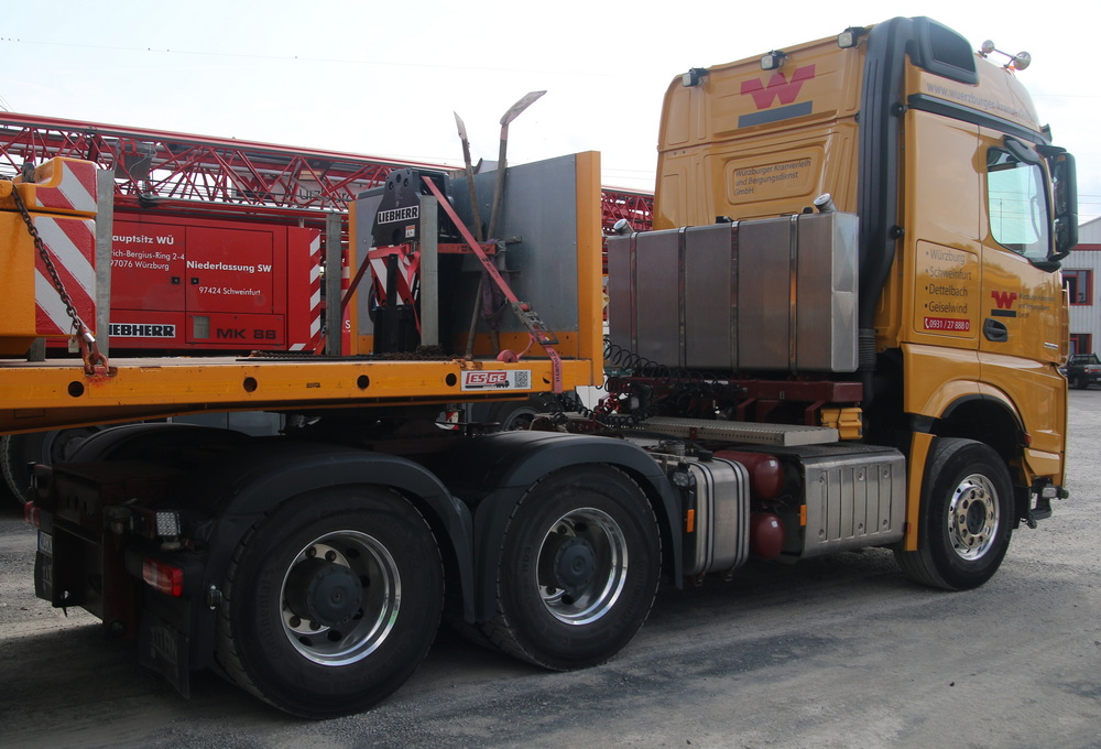 Würzburger Kranverleih MB Arocs 3363 - Copyright: www.olli80.de
