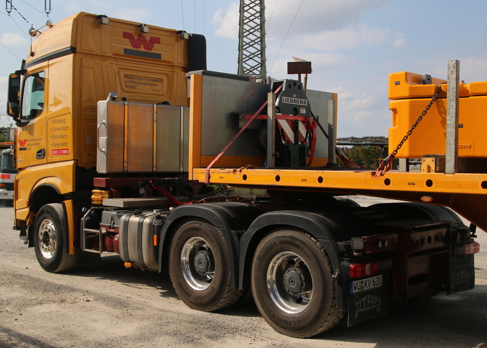 Würzburger Kranverleih MB Arocs 3363 - Copyright: www.olli80.de