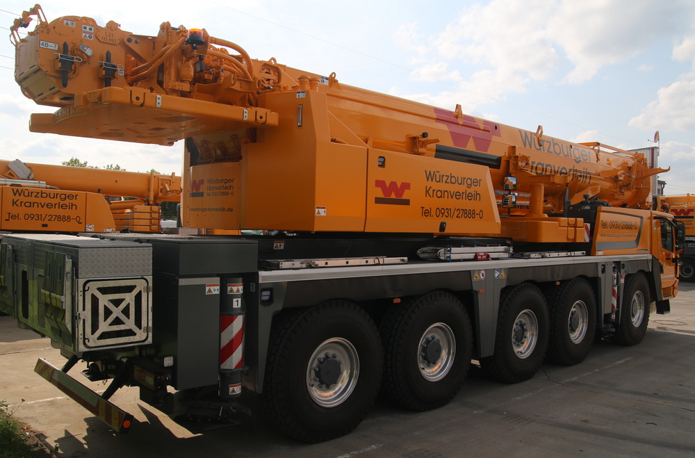 Würzburger Kranverleih LTM 1110-5.2 - Copyright: www.olli80.de