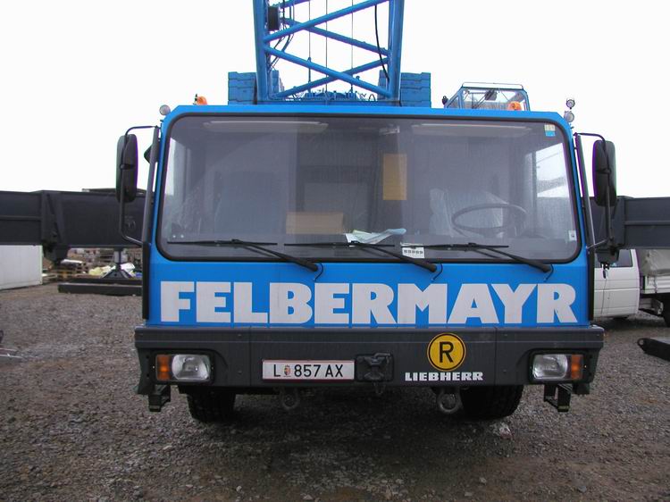 Felbermayr LTMG 1800 Frontansicht Kranunterwagen
