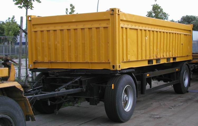 Knaack Anhänger mit 20 Fuß Container