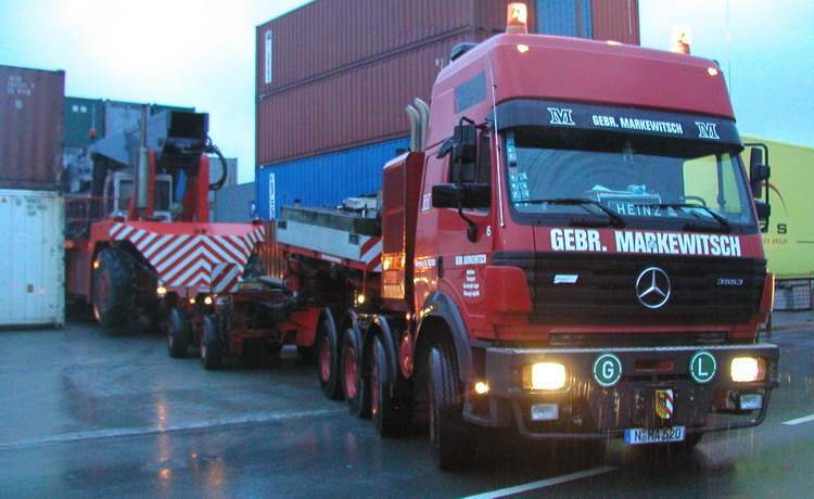 Markewitsch MB SK 3553 mit Containerstapler