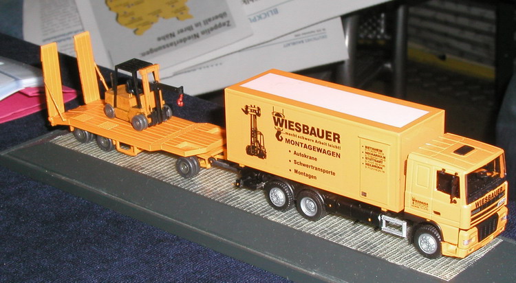 Wiesbauer Koffer-LKW mit Tieflader und Gabelstapler von Ralf Lang - Copyright: www.olli80.de