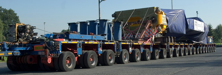 SMS Demag Walzenständer auf Goldhofer Achslinien