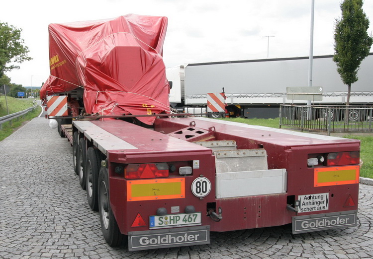Paule MB Actros 4160 mit Goldhofer THP Tiefbettauflieger mit Generator - Copyright: www.olli80.de