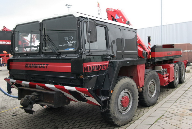 Mammoet Militär-Zugmaschine - Copyright: www.olli80.de