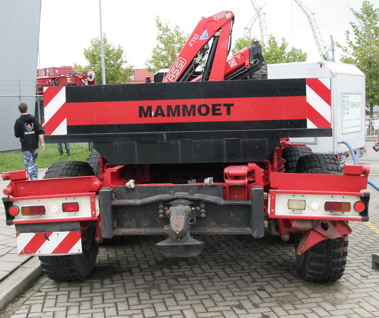 Mammoet MAN 15to milgl A1 br Militär-Zugmaschine - Copyright: www.olli80.de