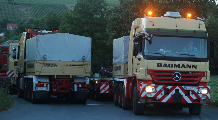 Baumann MB Actros MP II 4160 mit Goldhofer THP Achslinien - Copyright: www.olli80.de