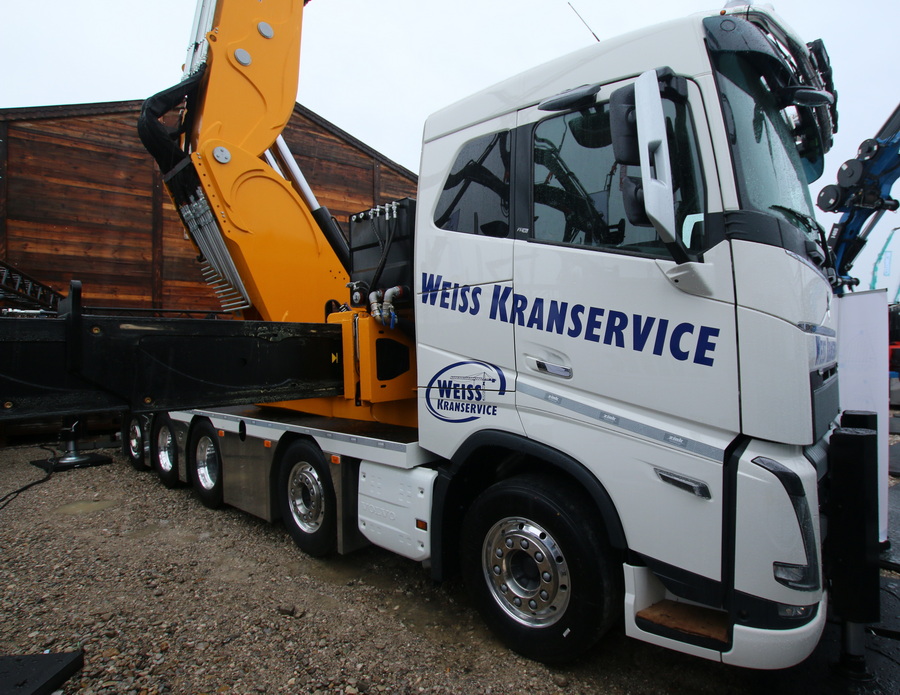 Bauma 2022 - Zink Weiss Kranservice Volvo FH 750 mit Effer 2255  - Copyright: www.olli80.de