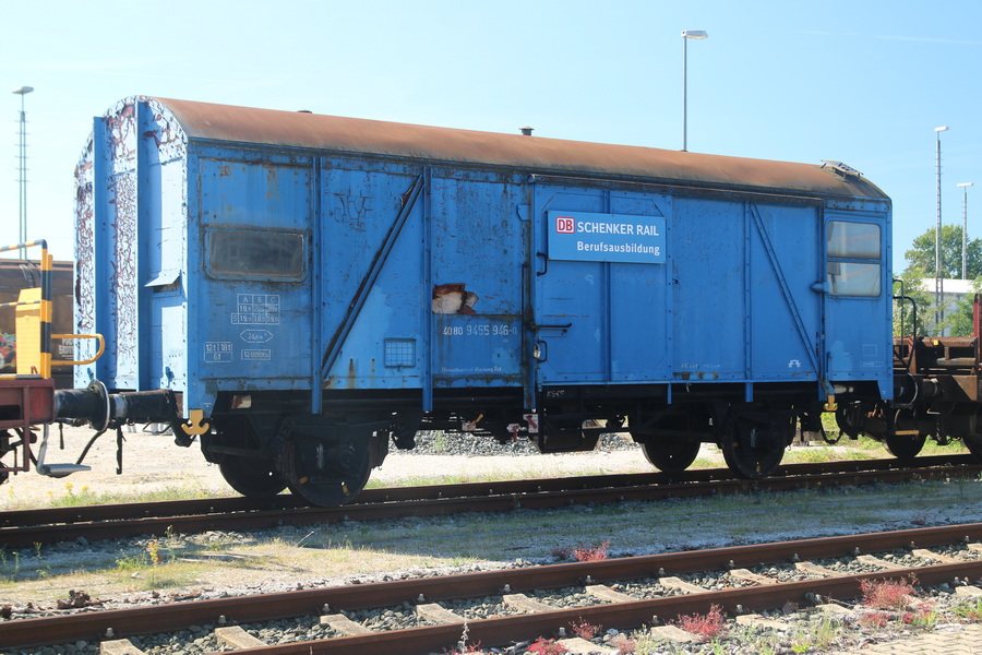 Gedeckter Güterwagen Schenker Rail Berufsausbildung - Copyright: www.olli80.de