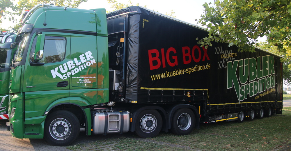 Kübler MB Actros mit Meusburger Planenauflieger - Copyright: www.olli80.de