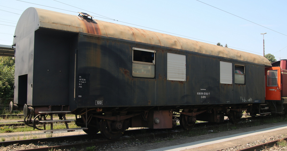 BayernBahn Mannschaftswagen 60 80 99-25 932-7 - Copyright: www.olli80.de