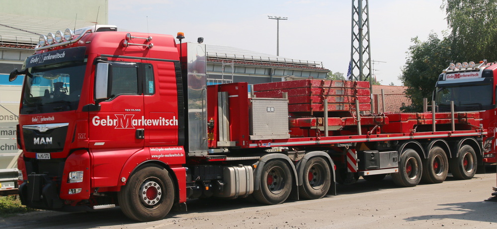 Gebr. Markewitsch MAN TGX 33.560 mit HRD Ballastauflieger - Copyright: www.olli80.de