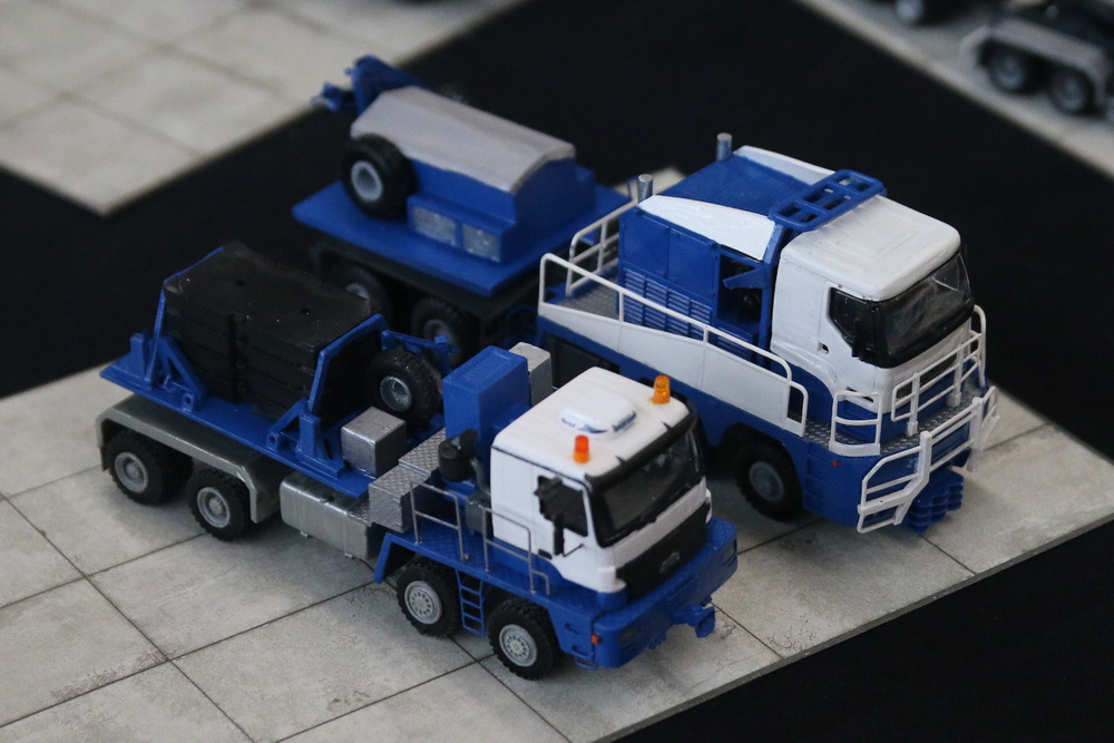 Jan Brinks: Tractomas und Titan Zugmaschinen - Copyright: www.olli80.de