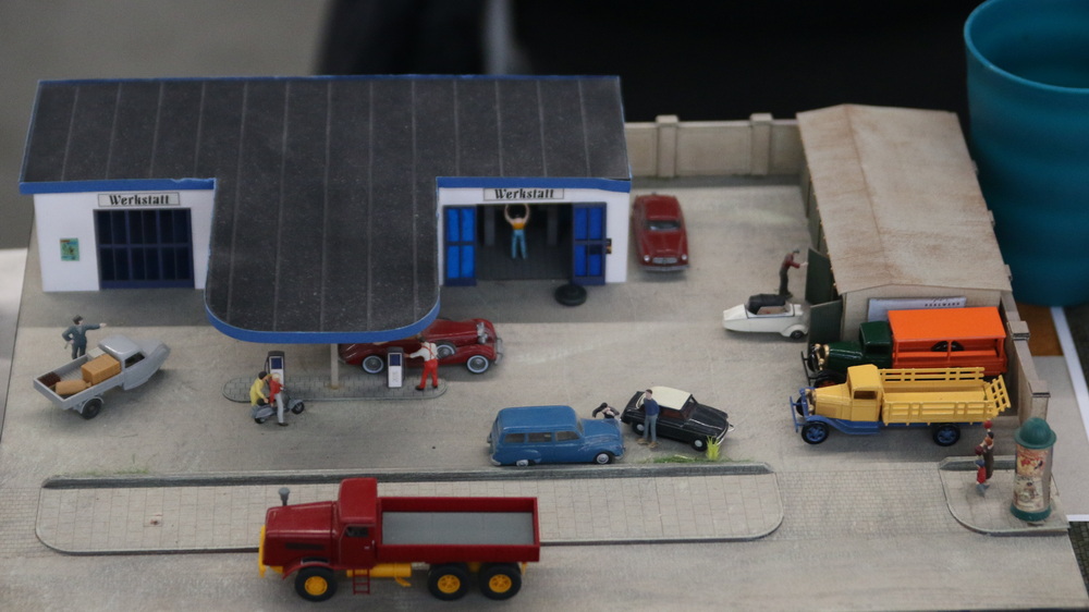 Manfred Nauland: Tankstelle - Copyright: www.olli80.de