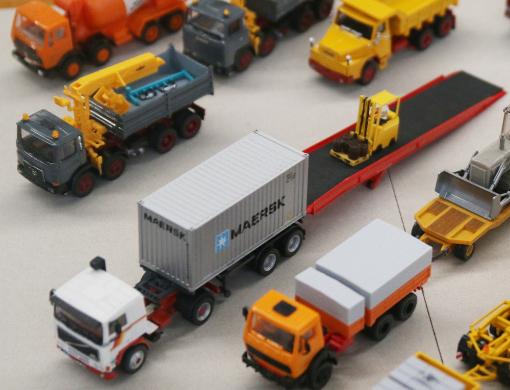 Manfred Nauland: LKW-Laderampe  - Copyright: www.olli80.de