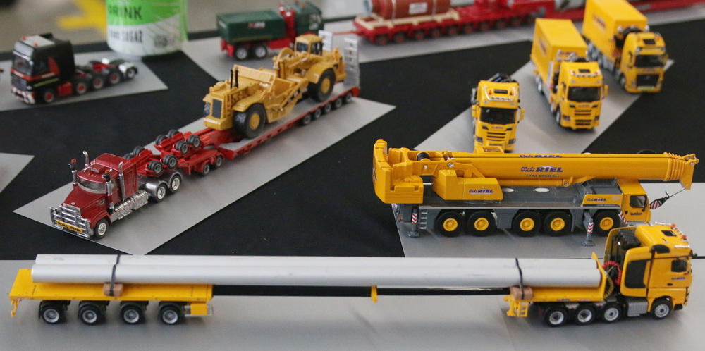 Gert Polderman: Fahrzeuge der Fa. Riel - Copyright: www.olli80.de