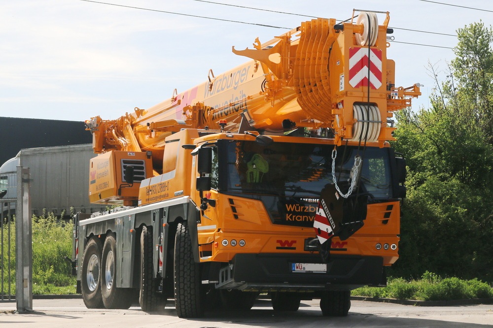 LTM 1120-4.2 W&uuml;rzburger Kranverleih - Copyright: www.olli80.de