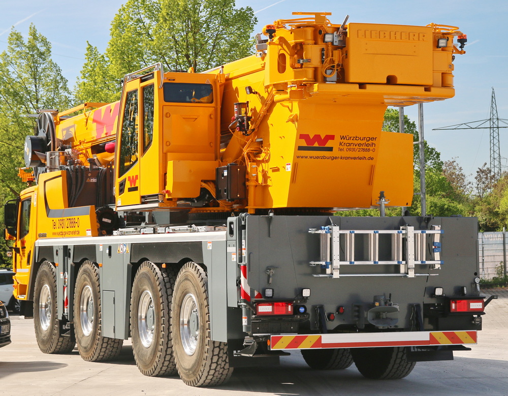 LTM 1120-4.2 W&uuml;rzburger Kranverleih - Copyright: www.olli80.de
