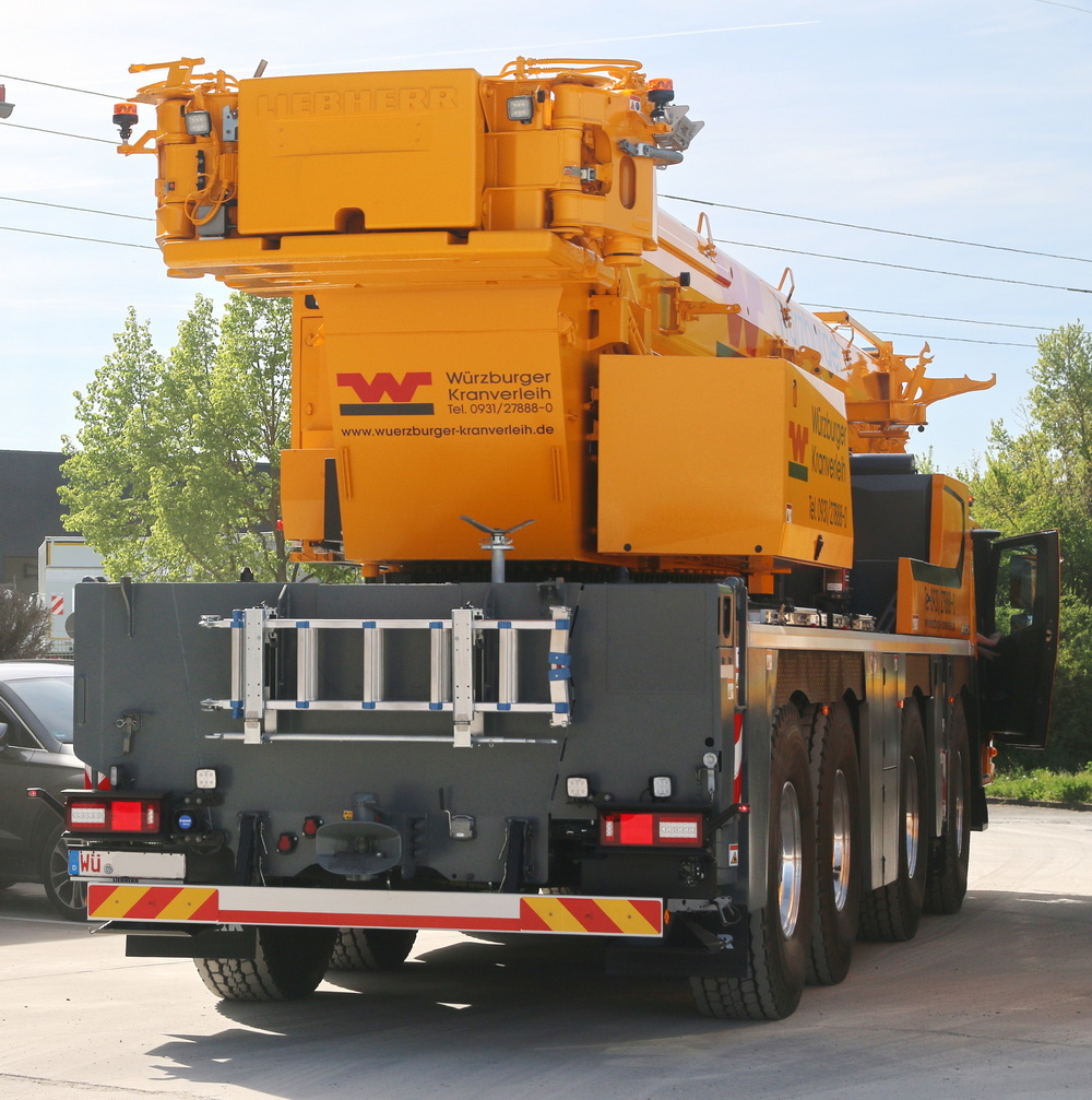 LTM 1120-4.2 W&uuml;rzburger Kranverleih - Copyright: www.olli80.de