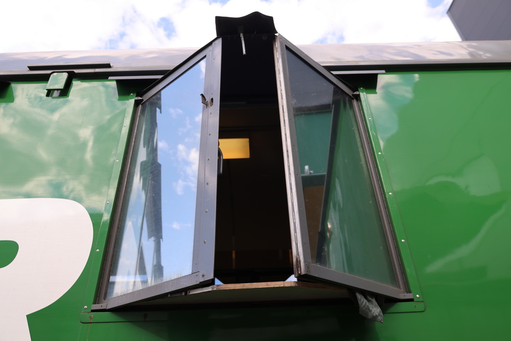 Kübler-Heavy-Rail 55 80 99-43 015-6 Dienst ümh <sup>472</sup> - Copyright: www.olli80.de
